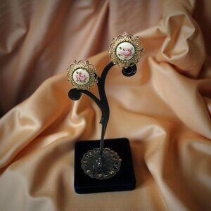 vintage coro gold tone guilloche enamel rose pink chrystals screw back earrings